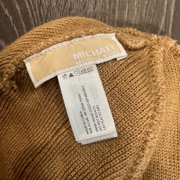 Michael Kors Winter Hat - Picture 3 of 5